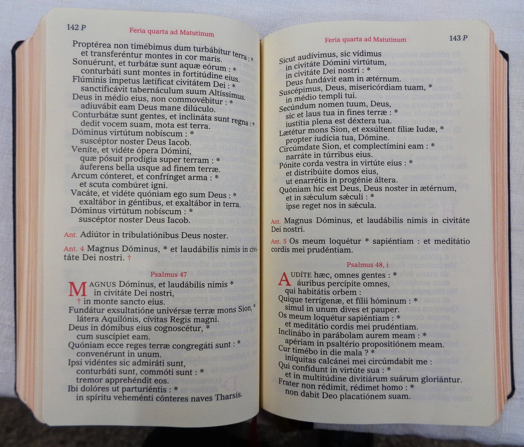 Roman Breviary (2 Volume Set: Includes Usa Propers)