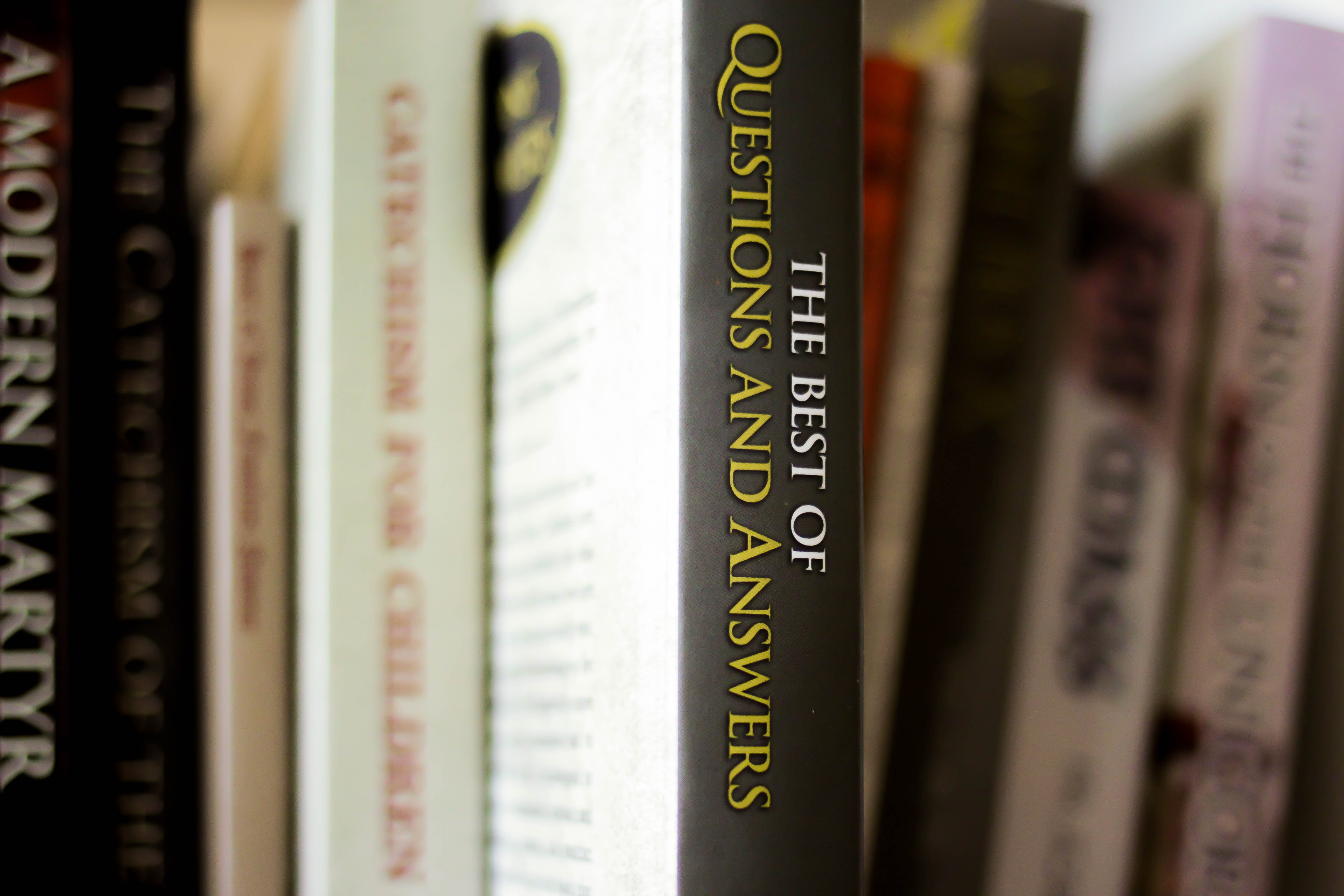 The Best Of Questions And Answers - Angelus Press